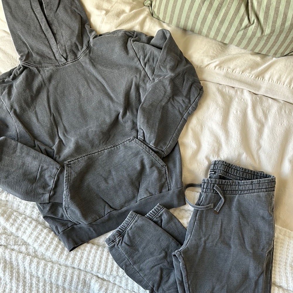 talentless sweatset (sold as a set)